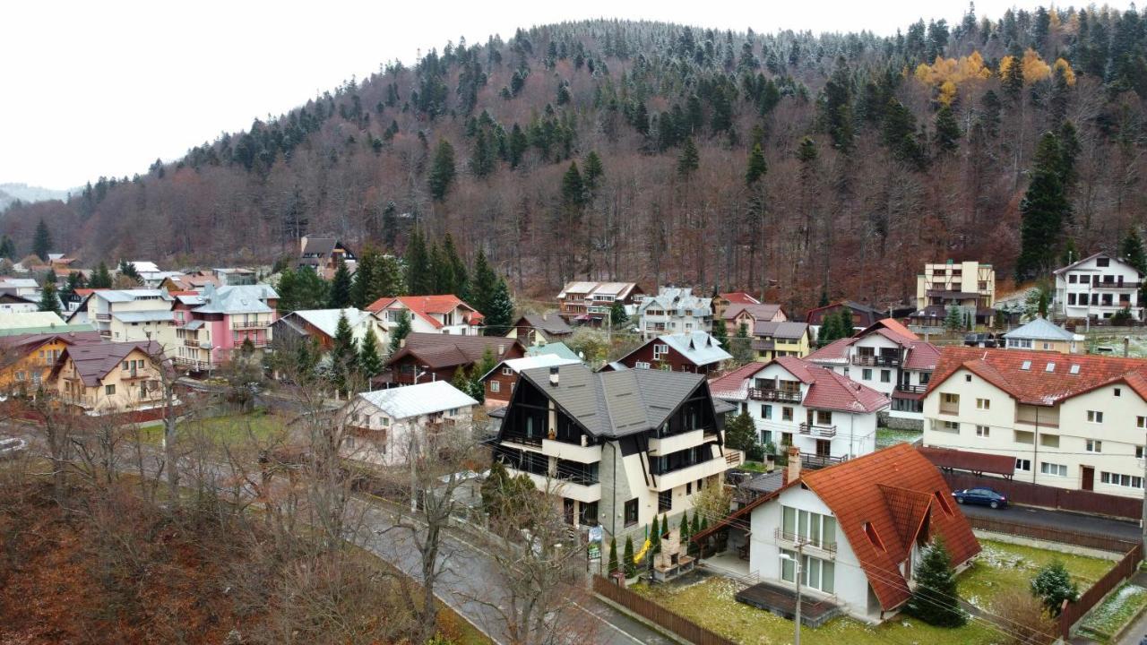 Pensiunea Public House Buşteni 外观 照片