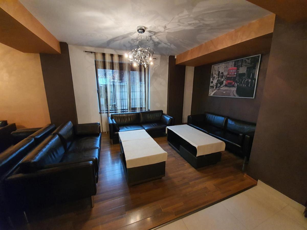 Pensiunea Public House Buşteni 外观 照片
