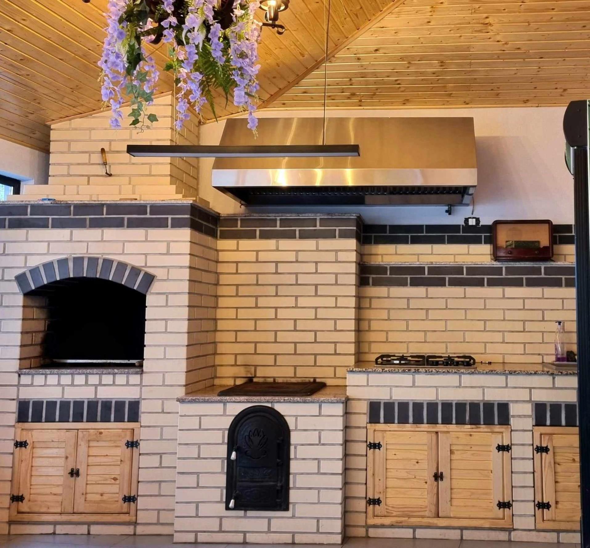 Pensiunea Public House Buşteni 外观 照片